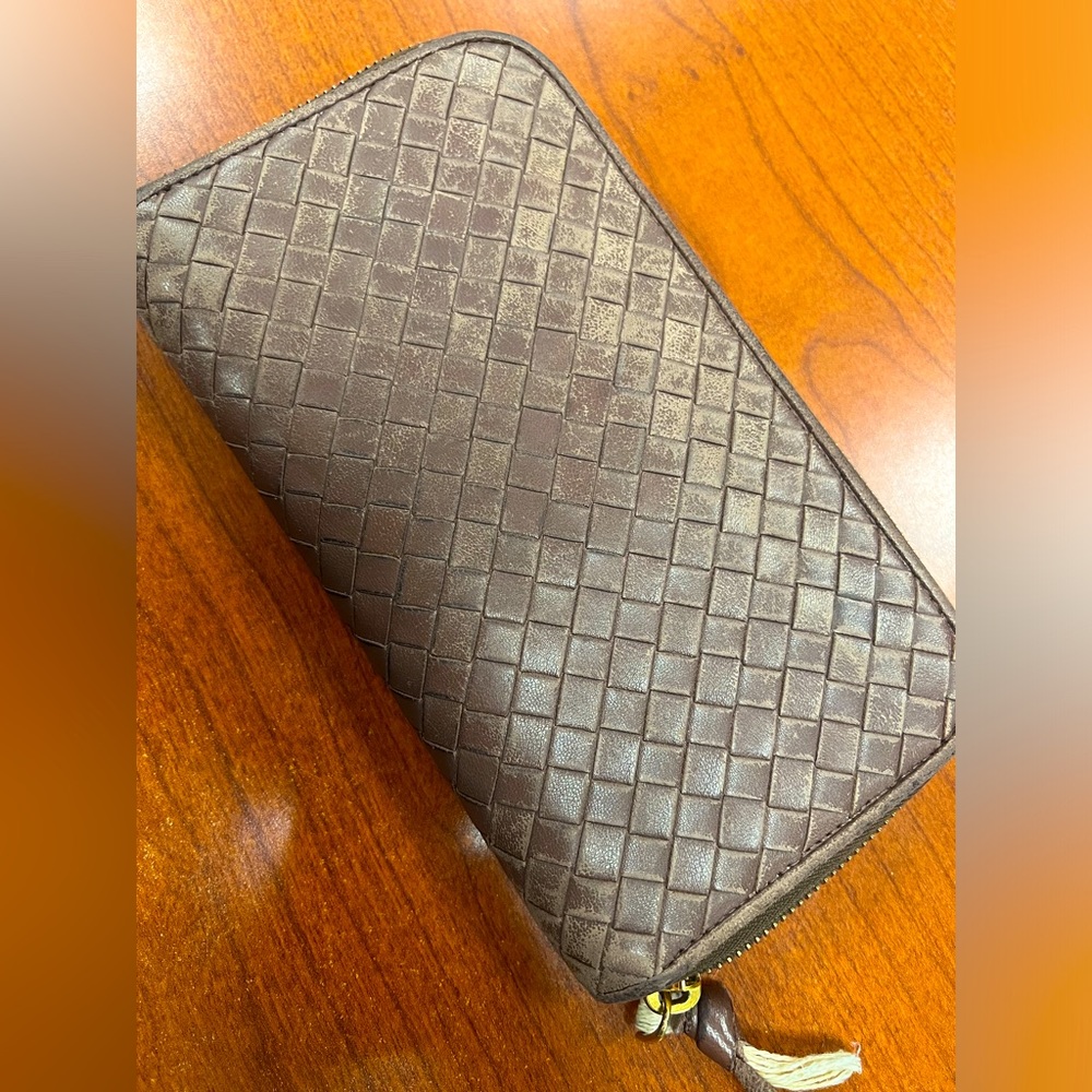 Bottega Veneta zip wallet